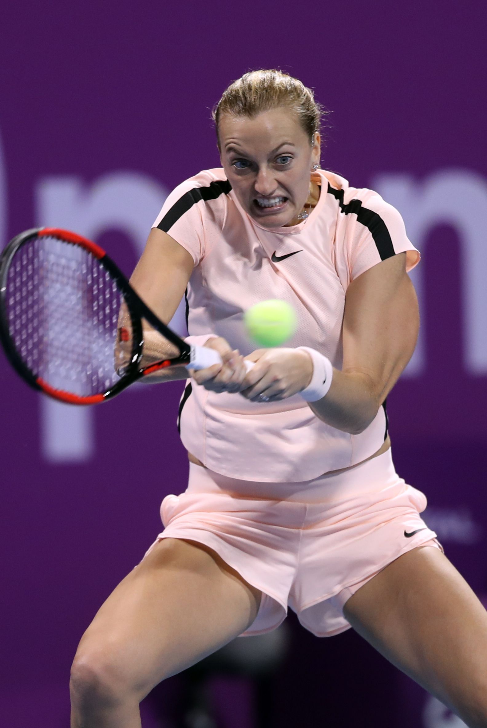 开云-关于科维托娃回归赛场,比分优势明显首场状态亮眼,G2观众沸腾!的信息